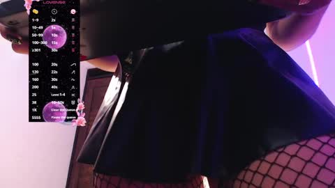 Snapshot of girlghost_ chatting on 04-09-26, 04:01 GhostG online show from 04-09-26, 04:01