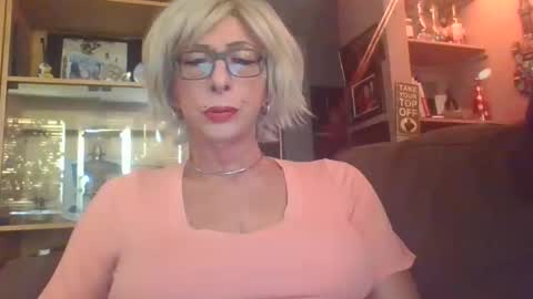 Girlinrock online show from 10-19-25, 12:55