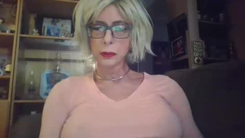 Girlinrock online show from 11-04-25, 01:38