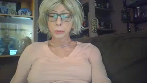 Girlinrock online show from 02-12-26, 01:55