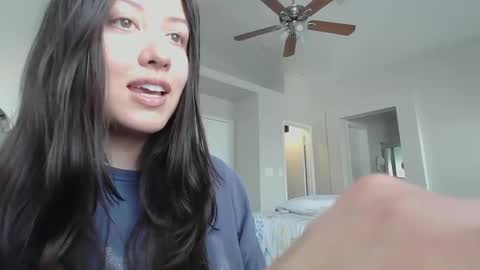 Snapshot of girlnextdoor702 chatting on 12-08-24, 09:41 Jasmine online show from 12-08-24, 09:41