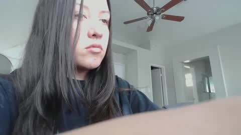Snapshot of girlnextdoor702 chatting on 12-11-24, 09:34 Jasmine online show from 12-11-24, 09:34