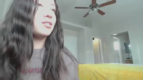 Snapshot of girlnextdoor702 chatting on 01-08-25, 06:31 Jasmine online show from 01-08-25, 06:31