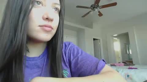 Snapshot of girlnextdoor702 chatting on 01-19-25, 09:55 Jasmine online show from 01-19-25, 09:55