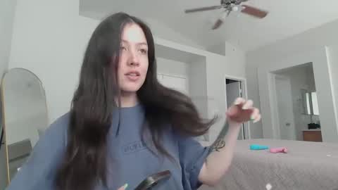 Snapshot of girlnextdoor702 chatting on 03-10-25, 05:29 Jasmine online show from 03-10-25, 05:29