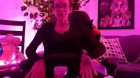 girls227445638252 online show from 05-28-26, 06:00