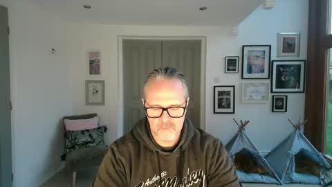 Snapshot of girlsandbikes chatting on 12-22-25, 03:53 girlsandbikes online show from 12-22-25, 03:53