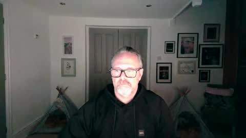 Snapshot of girlsandbikes chatting on 01-19-26, 12:14 girlsandbikes online show from 01-19-26, 12:14