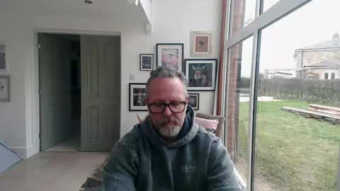 Snapshot of girlsandbikes chatting on 02-02-26, 11:42 girlsandbikes online show from 02-02-26, 11:42