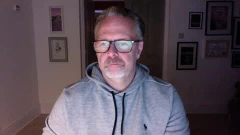 Snapshot of girlsandbikes chatting on 03-28-26, 12:21 girlsandbikes online show from 03-28-26, 12:21