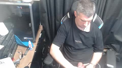 Snapshot of girlsaresexymadeoutapepsi chatting on 10-25-25, 02:08 bob online show from 10-25-25, 02:08