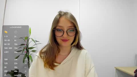 Snapshot of girlsativa chatting on 03-07-25, 02:57 Maze    Thumbs up online show from 03-07-25, 02:57