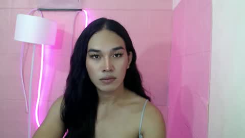 Rhaine online show from 02-11-25, 04:13