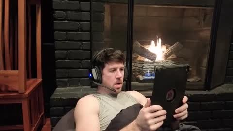 Snapshot of girthwayne chatting on 12-15-24, 09:42 croyal09 online show from 12-15-24, 09:42