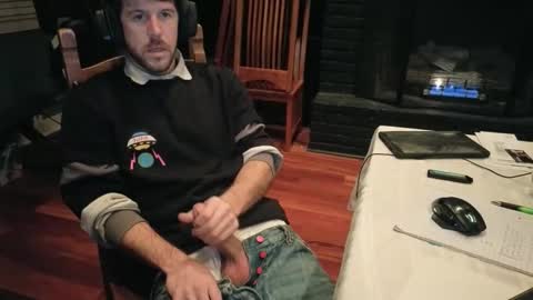 Snapshot of girthwayne chatting on 12-21-24, 03:36 croyal09 online show from 12-21-24, 03:36