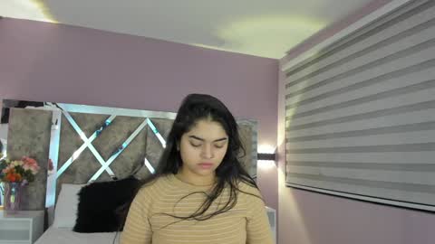 Snapshot of giselamaru chatting on 12-29-24, 11:40 online show from 12-29-24, 11:40
