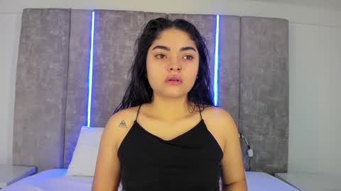 Snapshot of giselamaru chatting on 12-30-24, 11:59 online show from 12-30-24, 11:59