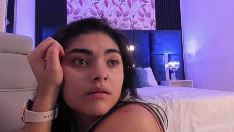 Snapshot of giselamaru chatting on 01-07-25, 06:35 online show from 01-07-25, 06:35