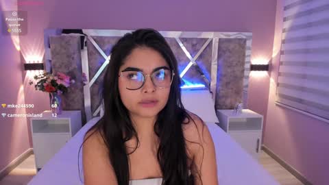 Snapshot of giselamaru chatting on 01-11-25, 02:04 online show from 01-11-25, 02:04