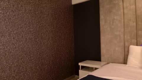 Snapshot of giselamaru chatting on 10-18-25, 10:27 online show from 10-18-25, 10:27