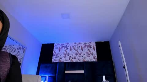     online show from 05-11-26, 10:21