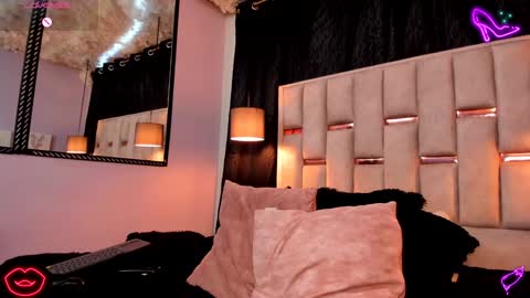  Kylie  online show from 02-07-25, 03:12