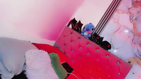 Snapshot of gisele_fox chatting on 05-16-26, 07:45 Gisel online show from 05-16-26, 07:45