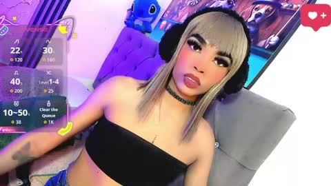 Snapshot of gisele_fox chatting on 05-27-26, 06:10 Gisel online show from 05-27-26, 06:10