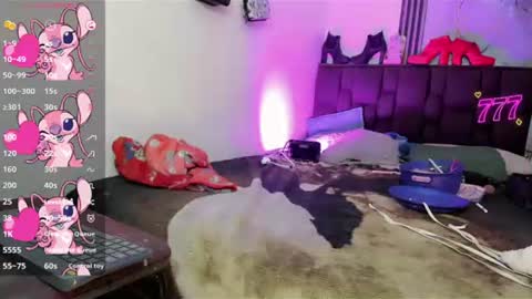 Snapshot of gisele_fox chatting on 06-20-26, 07:27 Gisel online show from 06-20-26, 07:27