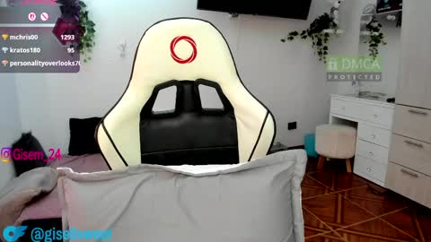 Gisella  online show from 04-18-26, 07:07