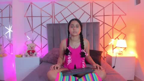 Snapshot of giselle_roldan chatting on 02-13-25, 11:50 GISELLE ROLDAN online show from 02-13-25, 11:50