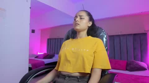 Snapshot of giselle_roldan chatting on 02-24-26, 08:07 GISELLE ROLDAN online show from 02-24-26, 08:07