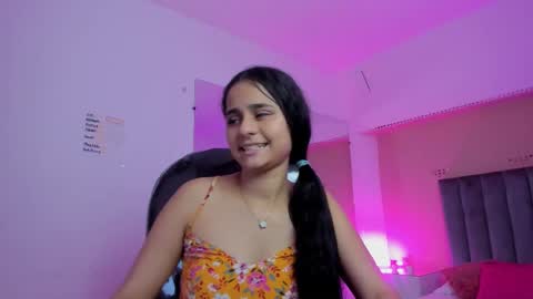 Snapshot of giselle_roldan chatting on 03-06-26, 08:27 GISELLE ROLDAN online show from 03-06-26, 08:27