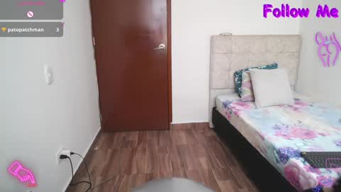 Snapshot of gisellecarter_ chatting on 01-27-25, 03:18 Giselle online show from 01-27-25, 03:18