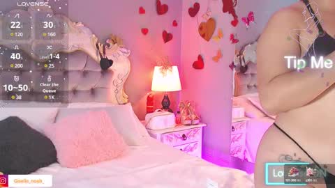 Snapshot of gisellenoah chatting on 02-28-25, 11:47 GiselleNoah online show from 02-28-25, 11:47