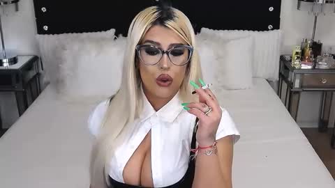 Snapshot of giseller chatting on 03-01-26, 11:56 Giselle online show from 03-01-26, 11:56