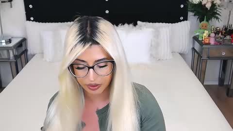 Snapshot of giseller chatting on 03-20-26, 01:05 Giselle online show from 03-20-26, 01:05