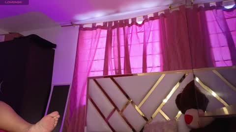 Snapshot of giselreyes1 chatting on 07-05-26, 04:36 . Gisel Reyes . online show from 07-05-26, 04:36