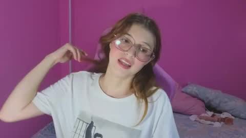 Snapshot of giseselle chatting on 04-08-26, 09:48 giselle online show from 04-08-26, 09:48