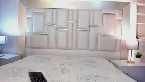 Giselle Tompos online show from 04-04-26, 07:55