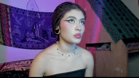 Giulietta online show from 01-05-25, 03:32