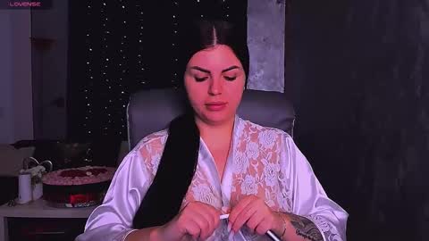 Giulia online show from 11-11-25, 04:34