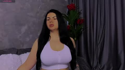 Giulia online show from 05-12-26, 03:47
