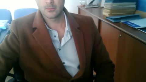 giuseppevai1 online show from 11-24-25, 11:54