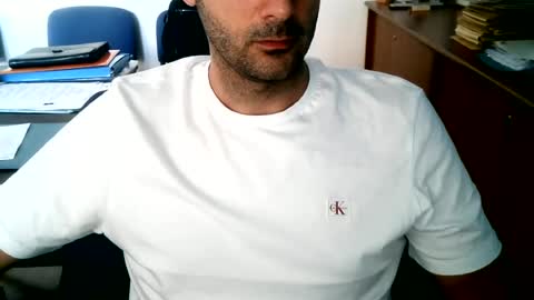 giuseppevai1 online show from 06-24-26, 09:41