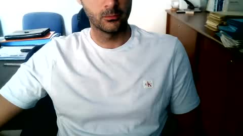 giuseppevai1 online show from 07-04-26, 09:15