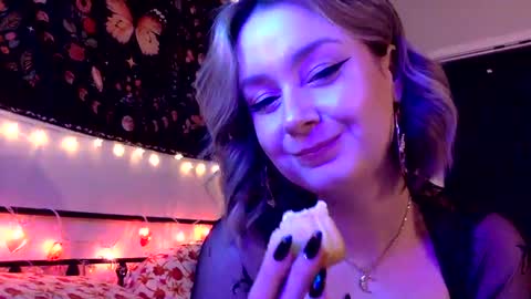 Snapshot of givemesweetdreams chatting on 01-23-25, 03:48 givemesweetdreams online show from 01-23-25, 03:48