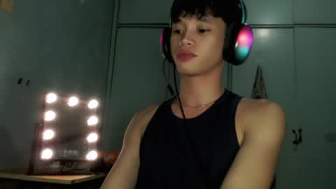 givemethrillx online show from 04-10-26, 07:18