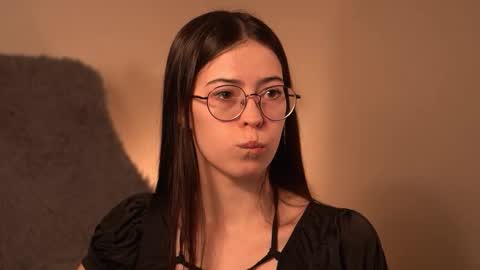 Snapshot of gizefto chatting on 02-10-26, 02:32 Agness online show from 02-10-26, 02:32