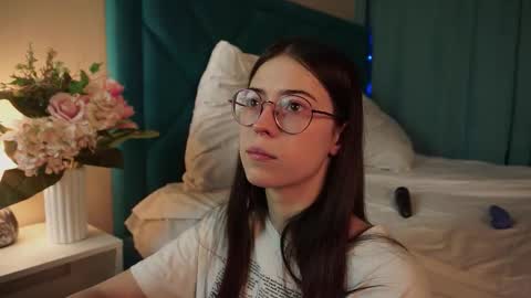 Snapshot of gizefto chatting on 02-12-26, 02:45 Agness online show from 02-12-26, 02:45